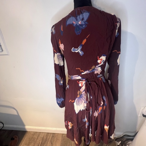 Ecote Floral Wrap Dress - Burgundy and White - Picture 4 of 7